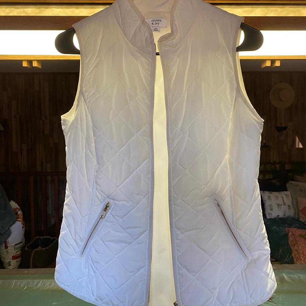 White vest